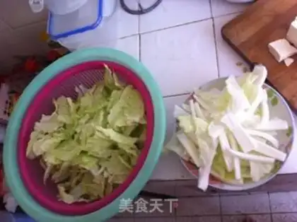 Make Hot cabbage tofu step 1