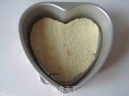 Make A petal for tea mousse cake step 2