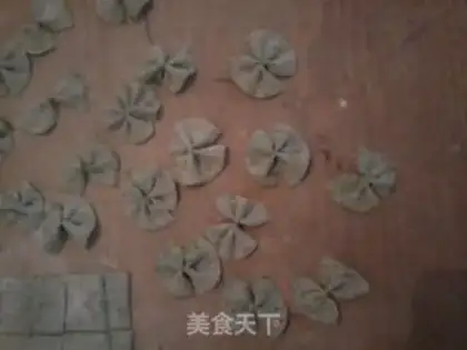 Make Spinach butterflies step 3