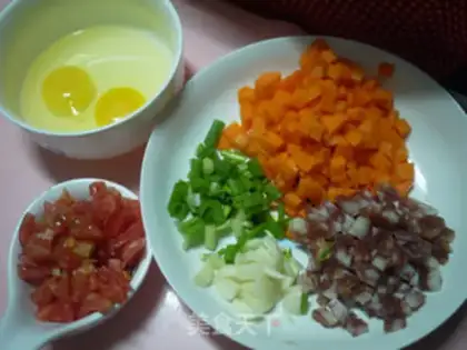 Make Weenie tomato egg fried rice step 0