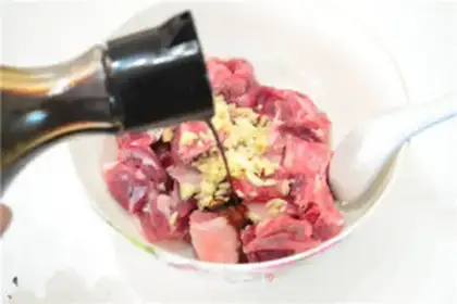 Make The fragrance fragrance of bean sauce step 2