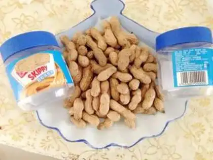 Make Homemade granulate peanut butter step 1