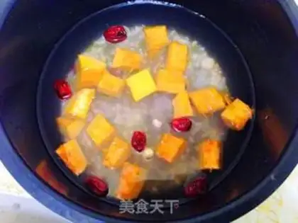 Make Pumpkin green bean congee step 2