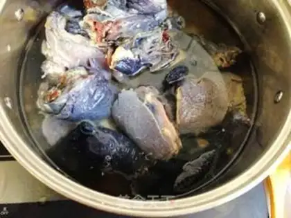 Make Chicken radish soup step 0