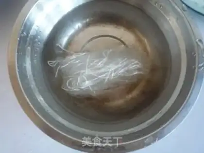 Make Shrimp fan radish soup step 2