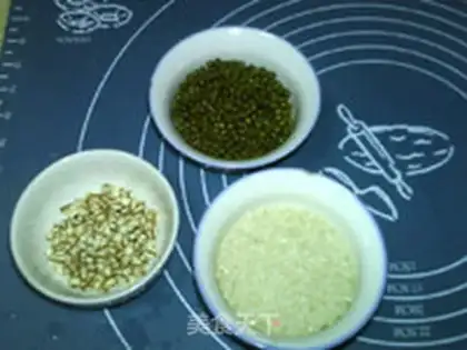 Make Green bean rice congee step 0
