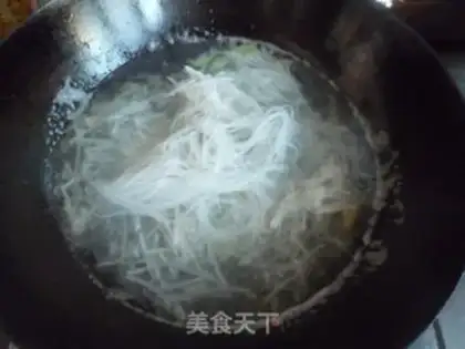 Make Shrimp fan radish soup step 6
