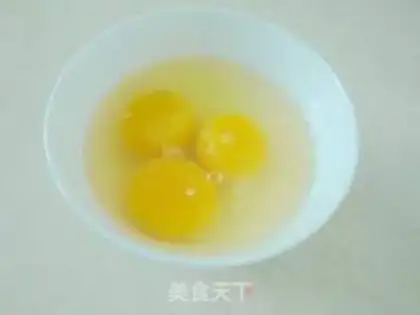 Make Eggs and pumpkins step 3