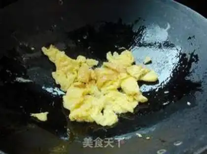 Make Bean tofu egg soup step 2