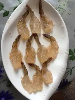 Make Butterfly almond shrimp step 0
