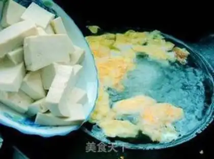 Make Bean tofu egg soup step 3