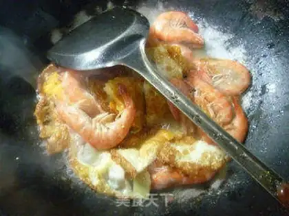 Make Shrimp with eggs step 6