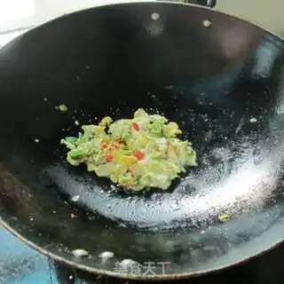 Make Pepper egg fried powder step 5