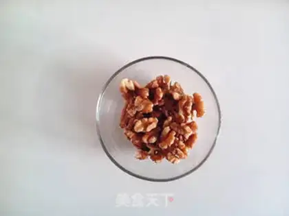 Make A walnut purr and fried chicken wings step 1