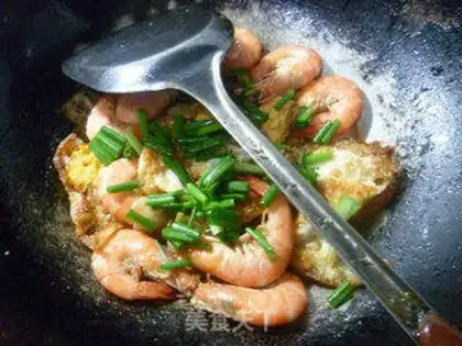Make Shrimp with eggs step 11