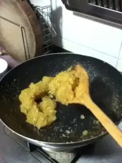 Make Homemade pineapples step 4