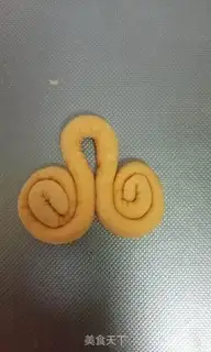 Make Pumpkin butterflies step 7