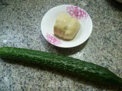 Make Sour chicken with cucumbers step 0
