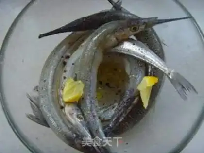 Make Salt roasted fish step 1