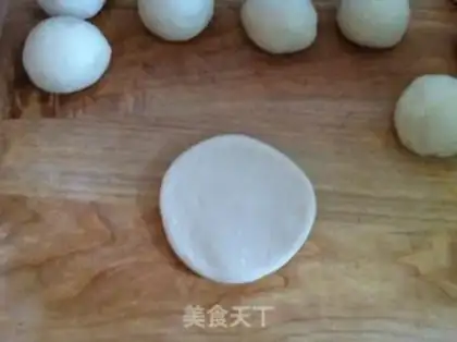 Make Bean and sand roll bread step 4