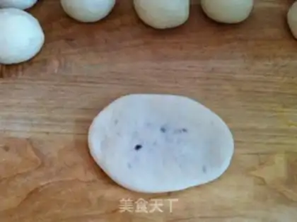 Make Bean and sand roll bread step 6