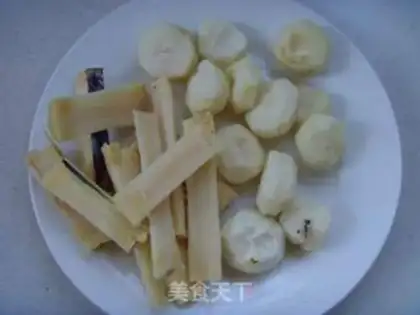 Make Sugar cane horse hoof water step 0