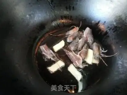 Make Shrimp noodles with sauerkraut head step 7