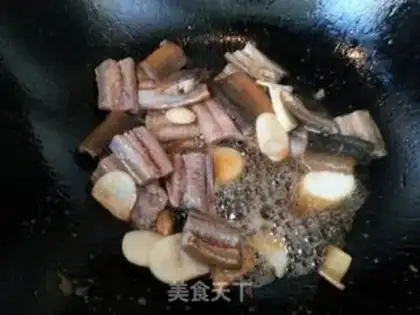 Make Shrimp noodles with sauerkraut head step 9