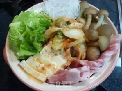 Make Hot cabbage hotpot step 7