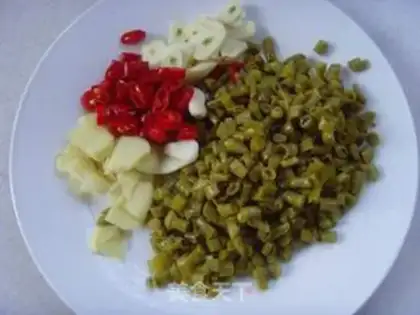 Make Spicy chicken step 1