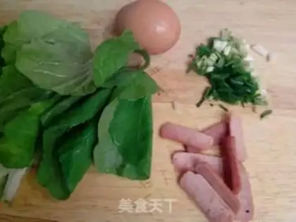 Make Creamed sausage egg noodles step 0
