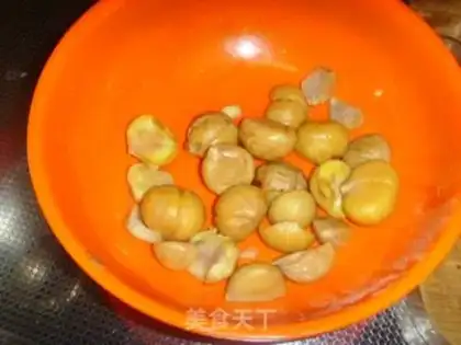 Make Chicken stew with potatoes and chestnuts step 3