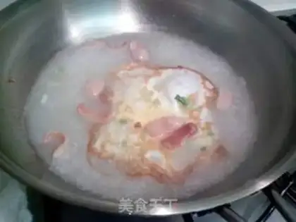Make Creamed sausage egg noodles step 3
