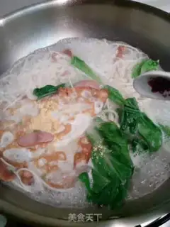 Make Creamed sausage egg noodles step 4
