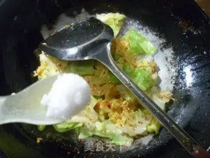 Make Eggs and cabbage step 6