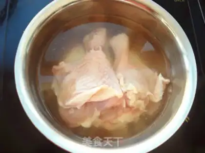 Make Fung chicken leg soup step 2