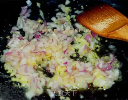 Make Sweet tuna corn pizza step 12