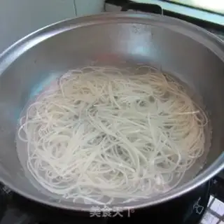 Make Fresh chicken noodles step 3
