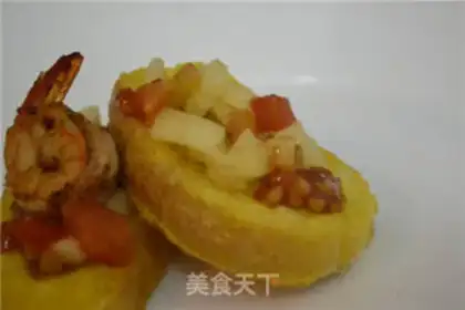 Make French bread with apple pepper shrimp step 10