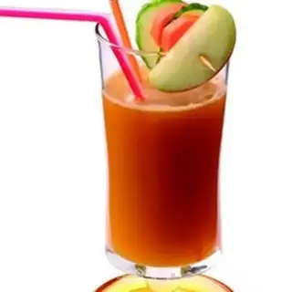 Make Carrot apple cucumber juice step 0