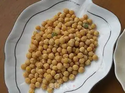 Make Black gallons of pea cake step 0