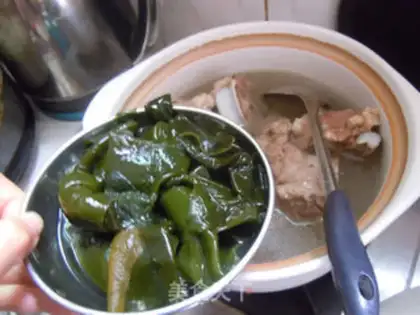 Make The sea belt has a bone soup step 6