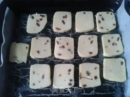 Make raisin cookies step 5