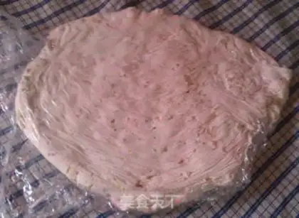 Make Cow Rolling Sugar step 5