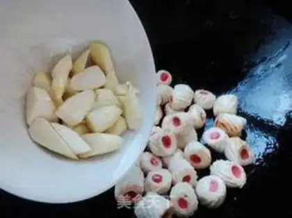 Make Precious fish rolls white step 5