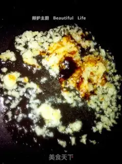 Make Garlic on the open side steams shrimp step 2