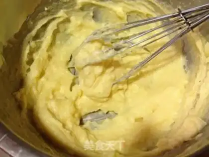 Make Caramel banana cheesecake step 5