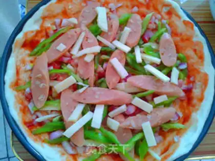 Make Weenie ham pizza step 2
