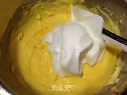 Make Caramel banana cheesecake step 8