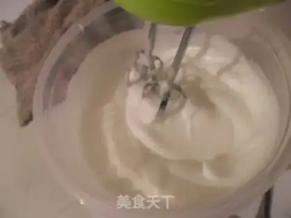 Make Classic chocolate cake step 15